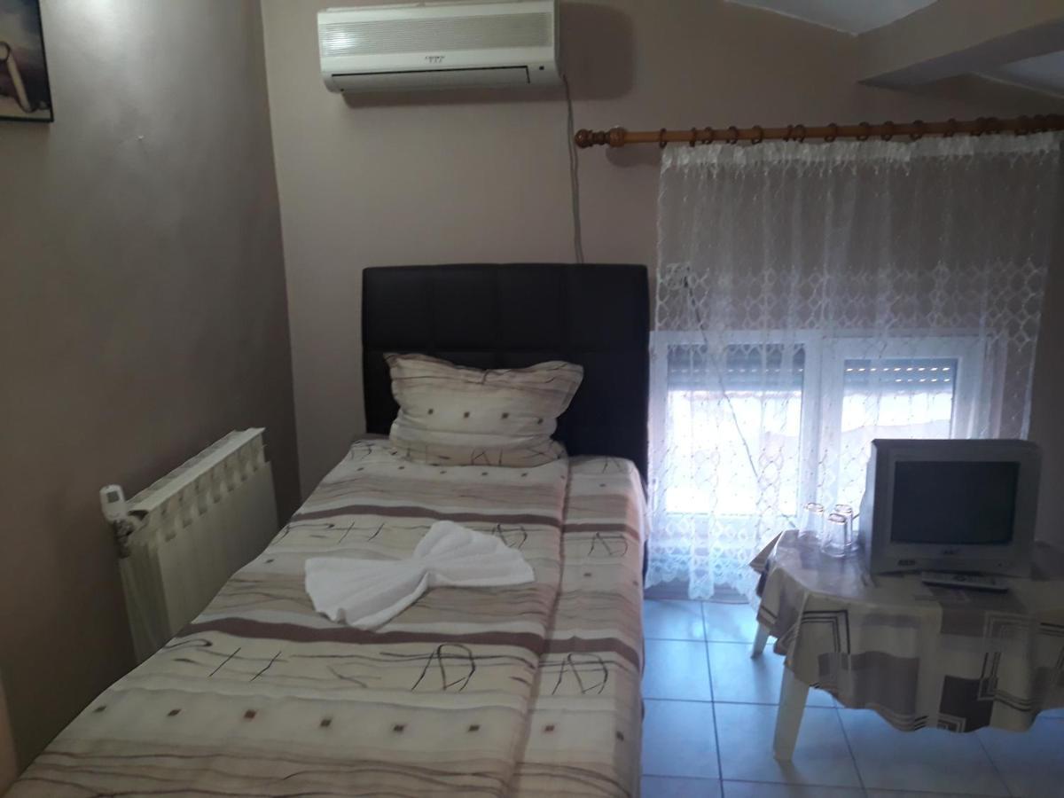 Къща За Гости "Чекичев" Svilengrad Buitenkant foto
